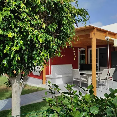 Chalet Con 3 E Giardino