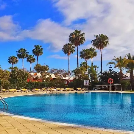 Chalet Con 3 E Giardino