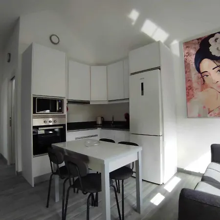 Modern Garden 3 Bedroom By Canarias Prime Homes Chalet